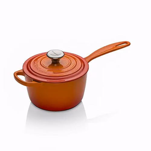 Cazo de hierro fundido esmaltado Le Creuset de 2,2 l en color rojo y multicolor con diámetro de 18 cm