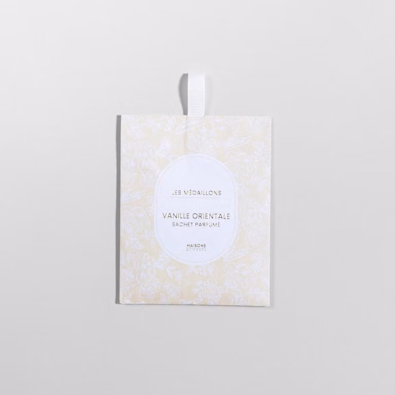 Saquito perfumado Maisons du Monde con aroma vainilla oriental en colores amarillo y dorado