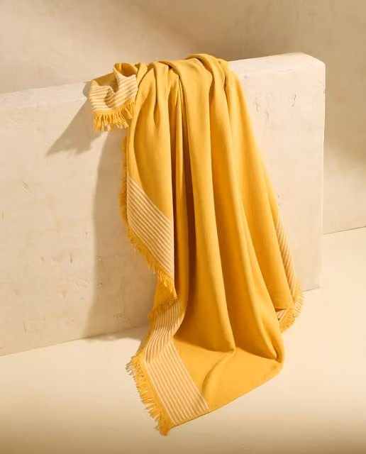 Pareo de playa XL Fouta El Corte Inglés de algodón color amarillo