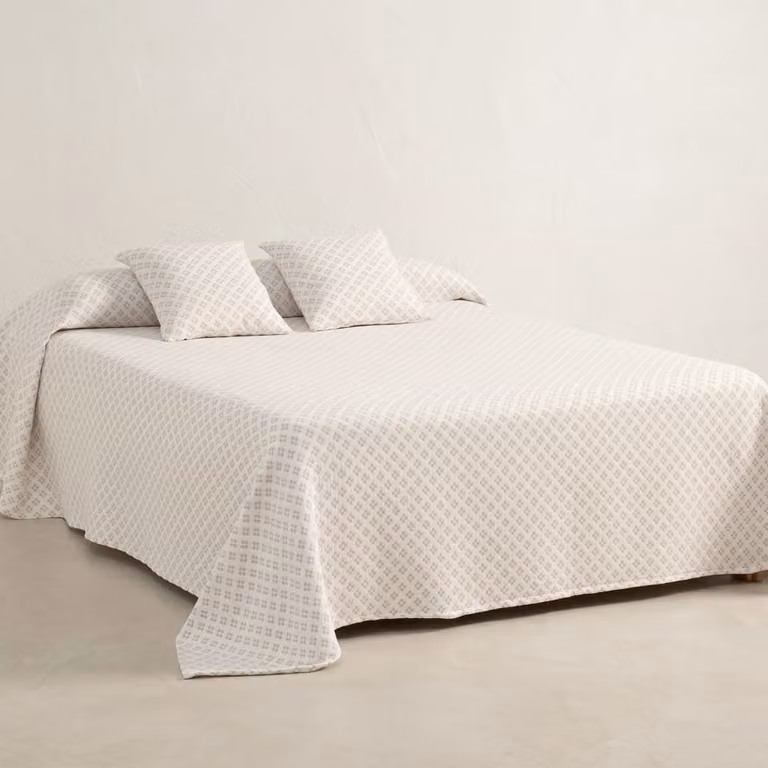 Colcha de algodón Gamusi con diseño de punto cruz jacquard en color beige para cama de 135/140 cm, An/P/Al: 235 x 270 cm
