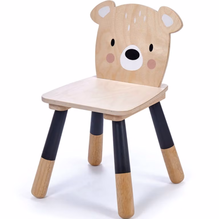 Silla infantil de madera con diseño de oso de Tender Leaf Toys en color beige, An/P/Al: 30 x 30 x 48 cm