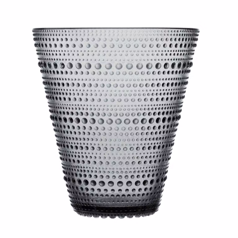Jarrón Kastehelmi de Iittala en color gris de cristal