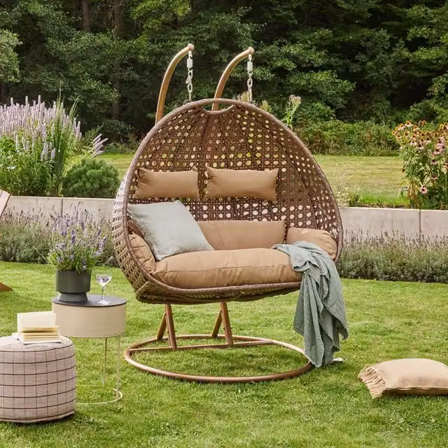 Silla colgante Home Deluxe TWIN de poliratán marrón para 2 personas con cojines incluidos