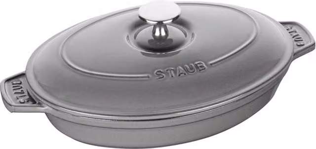Fuente para horno ovalada Staub de hierro fundido esmaltado con tapa y asas, color gris, 23 cm
