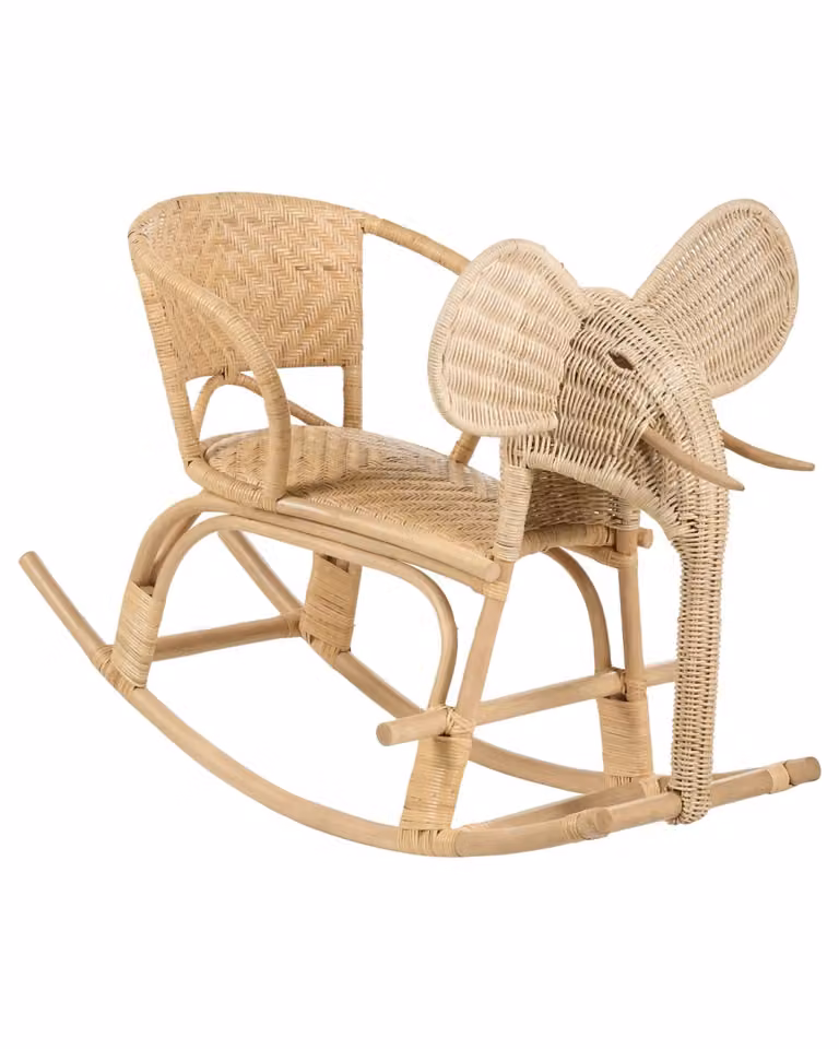 Mecedora infantil elefante Beliani en ratán natural color beige y marrón estilo boho