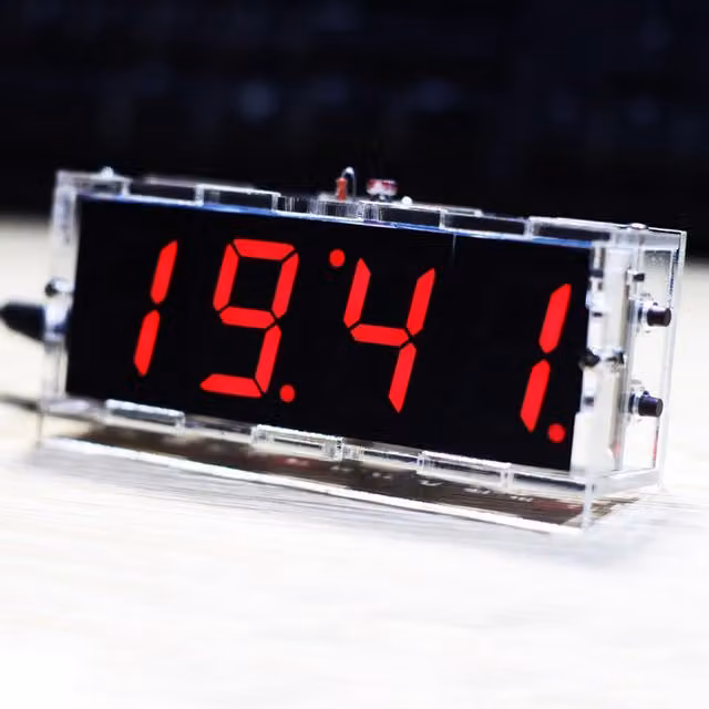 Kit de soldadura electrónica para montar tu propio reloj digital LED de cuatro dígitos Neptune con pantalla RGB, alarma, cronómetro y temporizador en formato 12/24 horas, multicolor y transparente