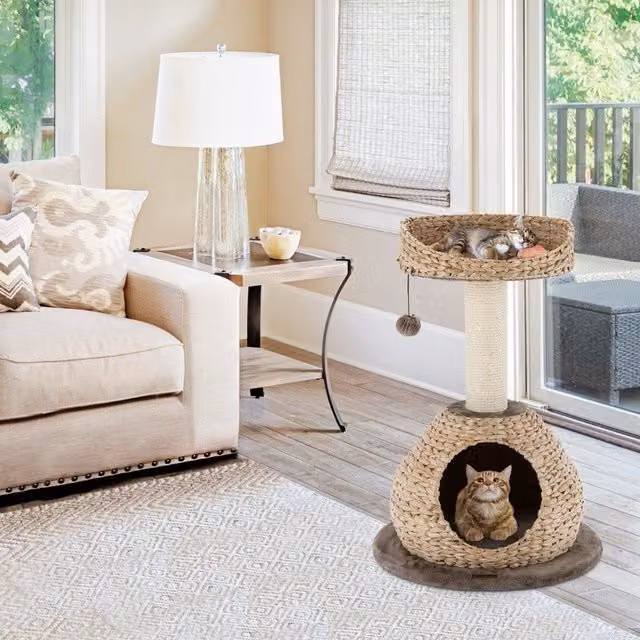 Rascador para gatos NORTHIO con cueva de madera, sisal natural y cesta de ratán hecha a mano, color marrón y beige, Diámetro: 48 cm, Altura: 70,5 cm