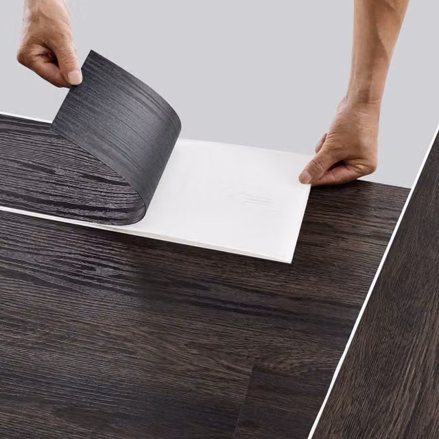 Suelo de vinilo laminado neu.holz NK23 con efecto madera wengué marrón, 42 planchas de 5,85 m²