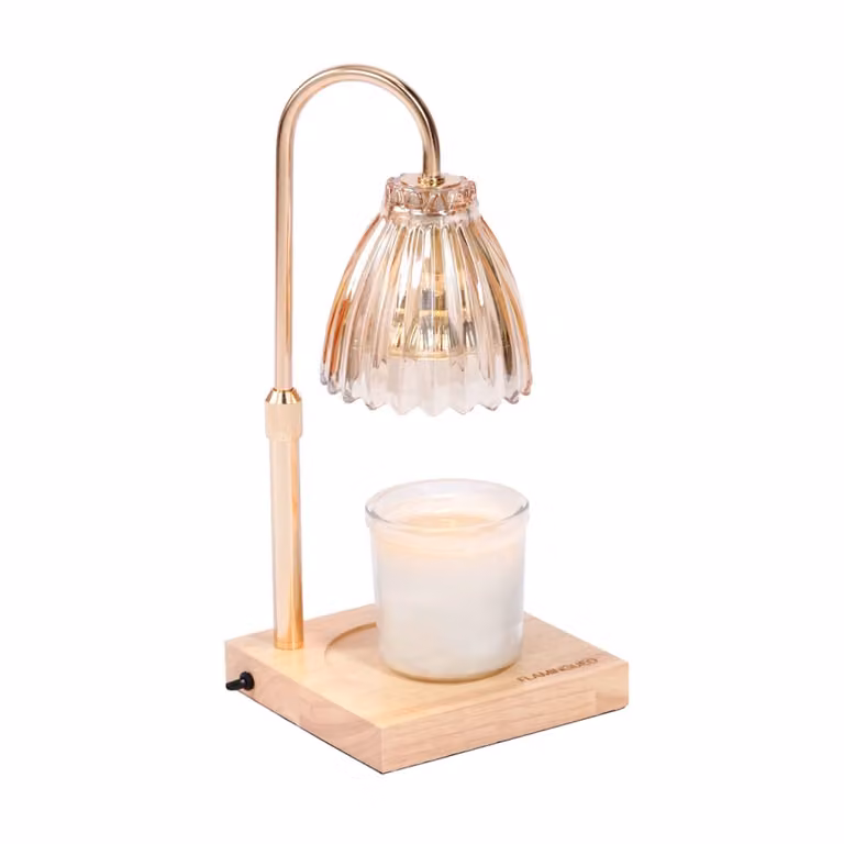 Lámpara de mesa para velas Flamingueo en cristal transparente y dorado con base de madera y temporizador