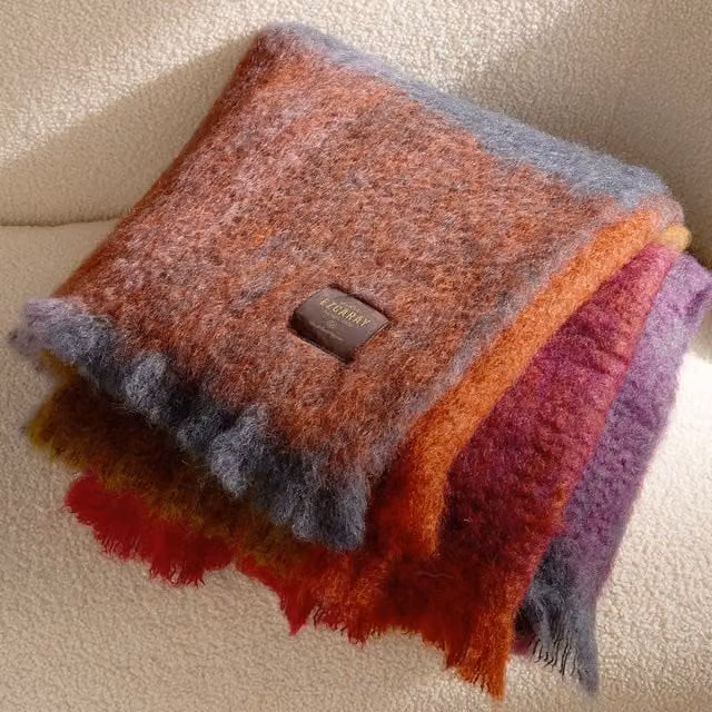 Manta decorativa de mohair y lana Mantas Ezcaray con flecos, diseño de cuadros multicolor y morado, An/P/Al: 175 x 130 x 1 cm