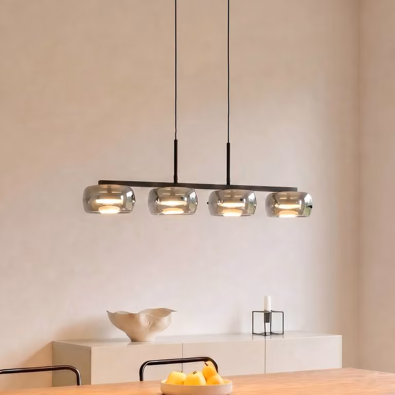 Lámpara colgante LED Martis de Lucande con 4 luces, atenuable, en color negro y gris con detalles de vidrio y metal para salón o comedor