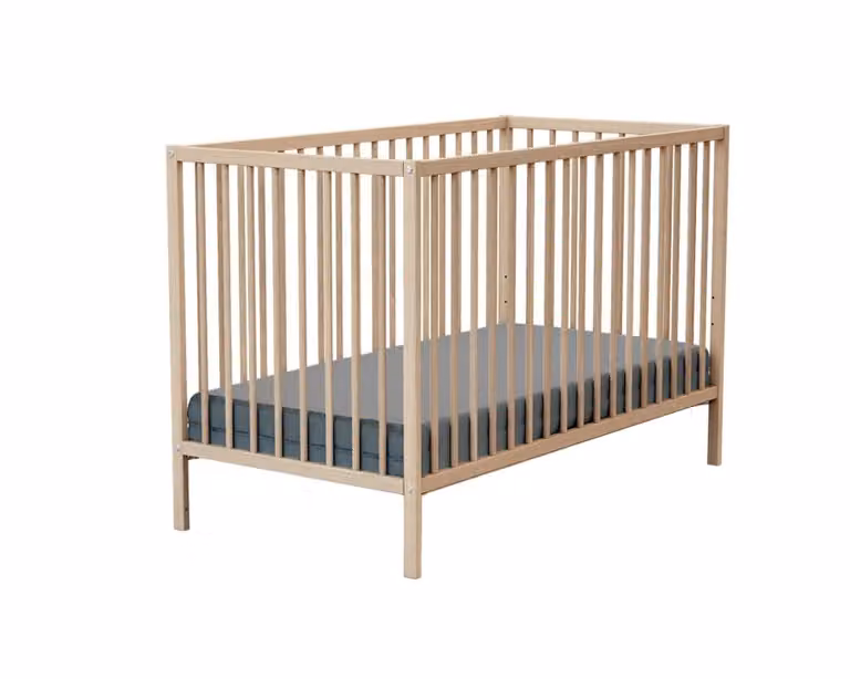 Cuna para bebé Webaby de madera de haya en color madera natural, diseño escandinavo, An/P/Al: 120 x 60 x 64,5 cm