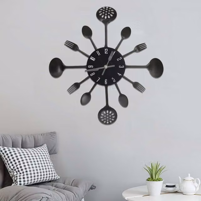 Reloj de pared analógico moderno vidaXL de metal negro con diseño de cuchara y tenedor, Diámetro: 40 cm