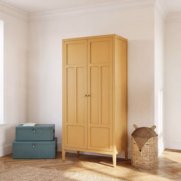 Armario de 2 puertas Maisons du Monde en madera de pino y MDF color beige con estantes internos y barra para colgar, Ancho: 90 cm