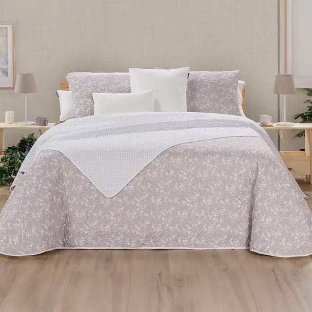 Colcha bouti reversible Manterol con estampado de topos y flores en color beige para cama de 105 cm