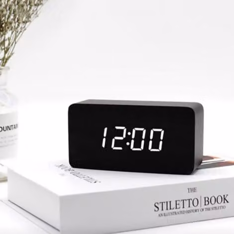 Reloj Despertador Digital ULISEM de Madera con Termómetro e Higrómetro, Diseño Rectangular Moderno en Negro Multicolour para Mesa