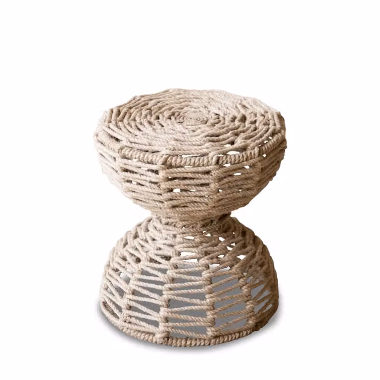 Taburete de estilo boho con estructura de metal y asiento de yute en color beige y marrón