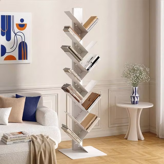 Librería en forma de árbol Eksjö de en.casa con 12 niveles, color blanco, An/P/Al: 39 x 39 x 150 cm