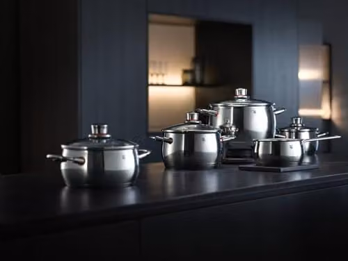Batería de cocina WMF Quality One de 4 piezas en acero inoxidable color plata con tapas