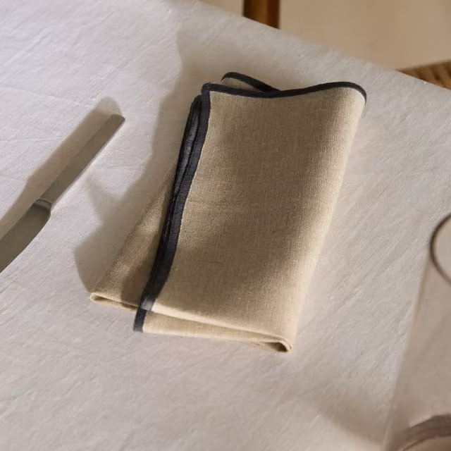 Set de 2 servilletas de lino Room en color beige y marrón para adultos