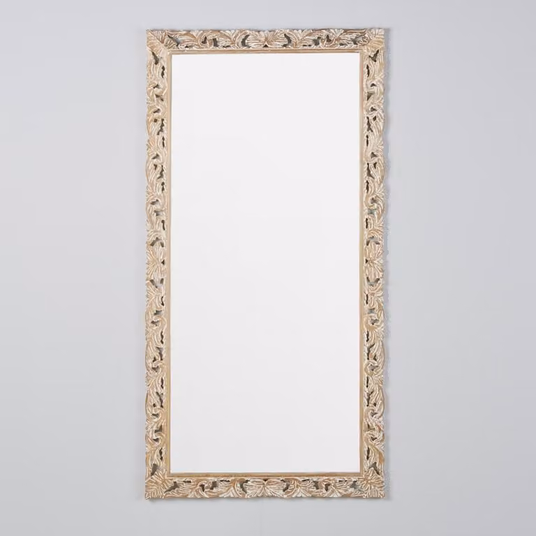 Espejo de cuerpo entero rectangular de Maisons du Monde con diseño floral en madera de estilo antiguo, colores blanco y beige, Altura: 180 cm, Ancho: 90 cm