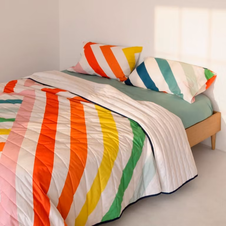 Colcha Happyfriday Happy stripes multicolor de algodón con diseño de rayas para adultos An/P: 240 x 260 cm
