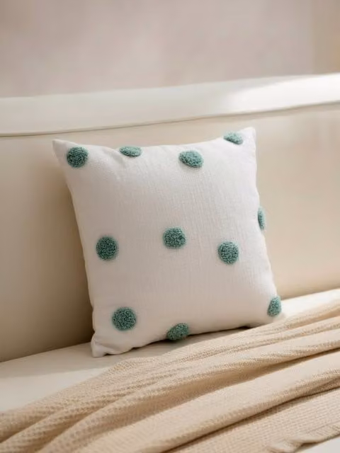 Cojín Bam-bam de Kenay Home en color verde y blanco con diseño de puntos, fabricado en algodón, An/An/Al: 45 x 45 x 45 cm