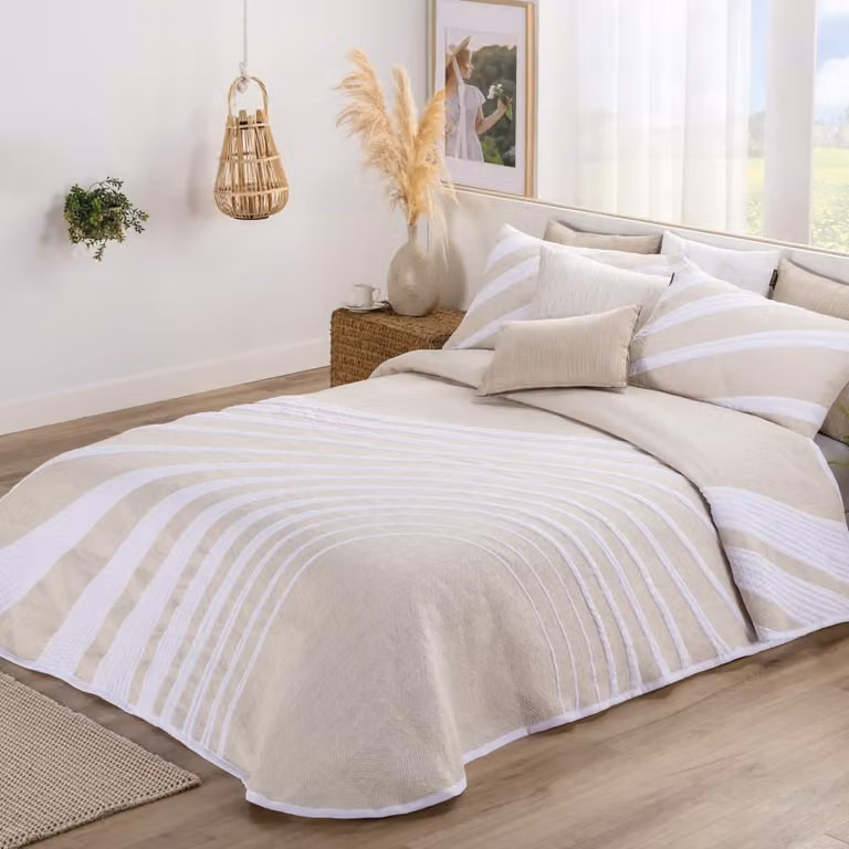 Colcha cubrecama reversible Manterol de jacquard con diseño geométrico en color beige para cama de 180 cm