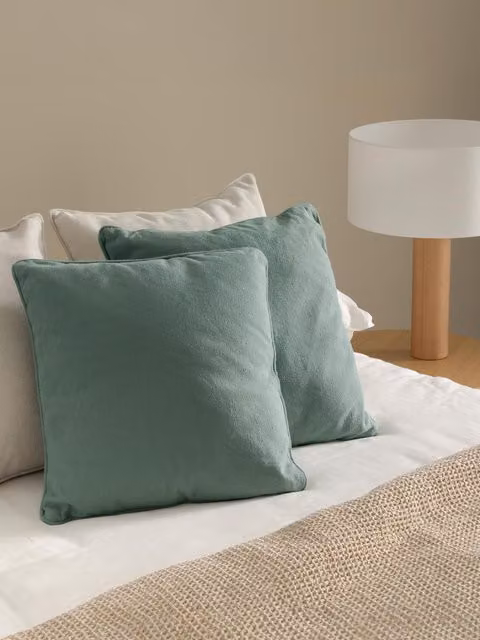 Cojín cuadrado de algodón Kenay Home color verde menta de 45 x 45 cm con funda lavable y extraíble