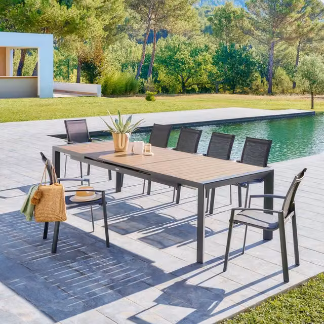 Mesa de jardín extensible Hespéride Evasion de aluminio para 10 personas en color madera honey y grafita