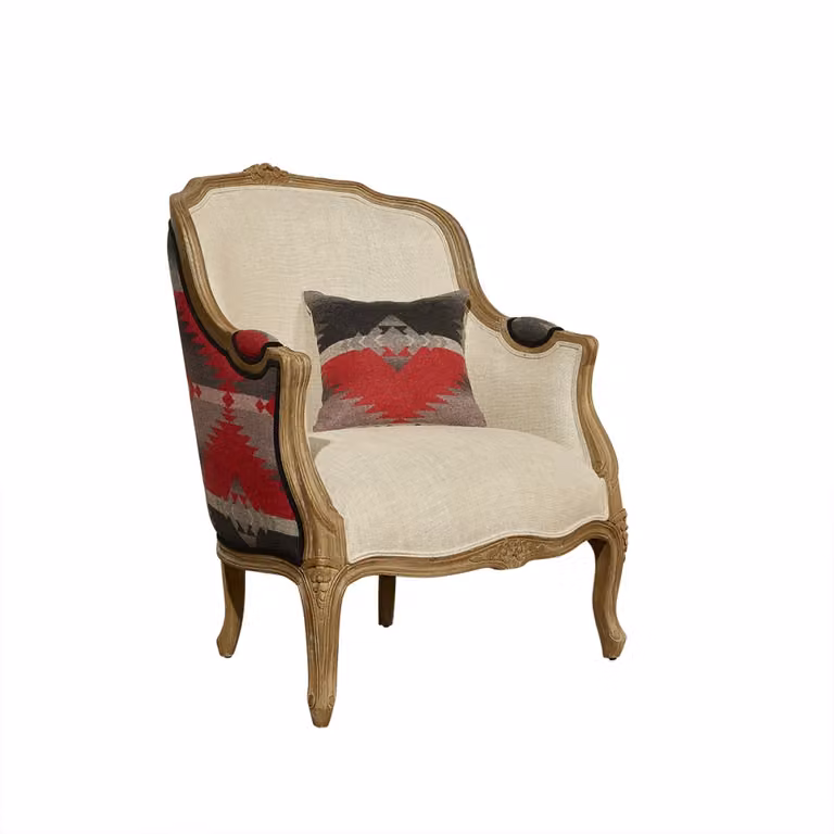 Butaca bergère clásica Robin des Bois en color beige con estructura de madera maciza y tapizado de lino y lana