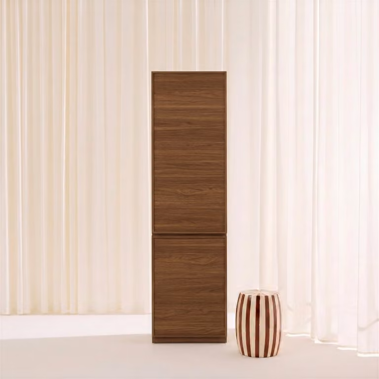 Módulo de armario Sweeek de estilo moderno con 2 puertas batientes en color nogal, An/P/Al: 55 x 44,5 x 180 cm