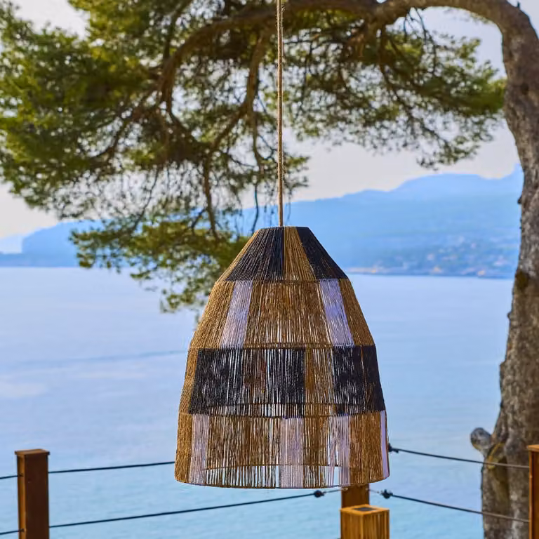 Pantalla de lámpara Lumisky de estilo boho en color beige, redonda, de ratán y metal, compatible con casquillo E27, Diámetro: 50 cm, Altura: 58 cm