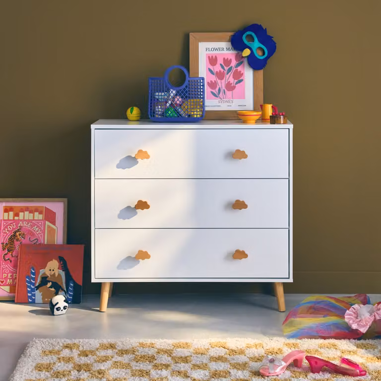 Cómoda infantil Nephos de Sweeek con 3 cajones, color blanco, An/P/Al: 80 x 30 x 75.7 cm