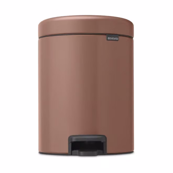 Cubo de basura con pedal Brabantia NewIcon de 5 litros en color beige satinado con sistema soft close