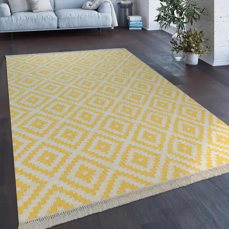 Alfombra Paco Home de estilo escandinavo y motivos marroquíes tejida a mano con flecos en colores amarillo y blanco, An/P: 60 x 110 cm