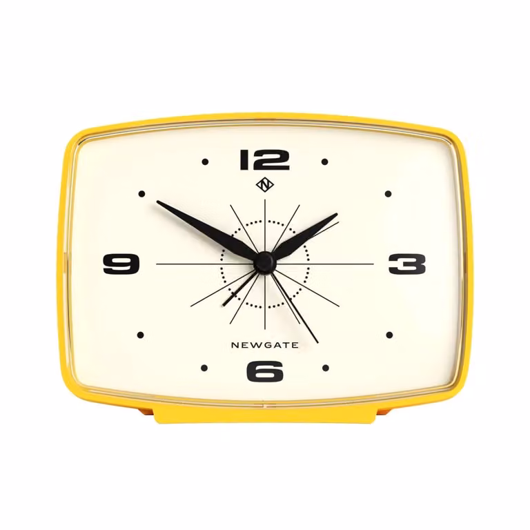 Reloj despertador Newgate retro redondo de metal en color amarillo para mesa