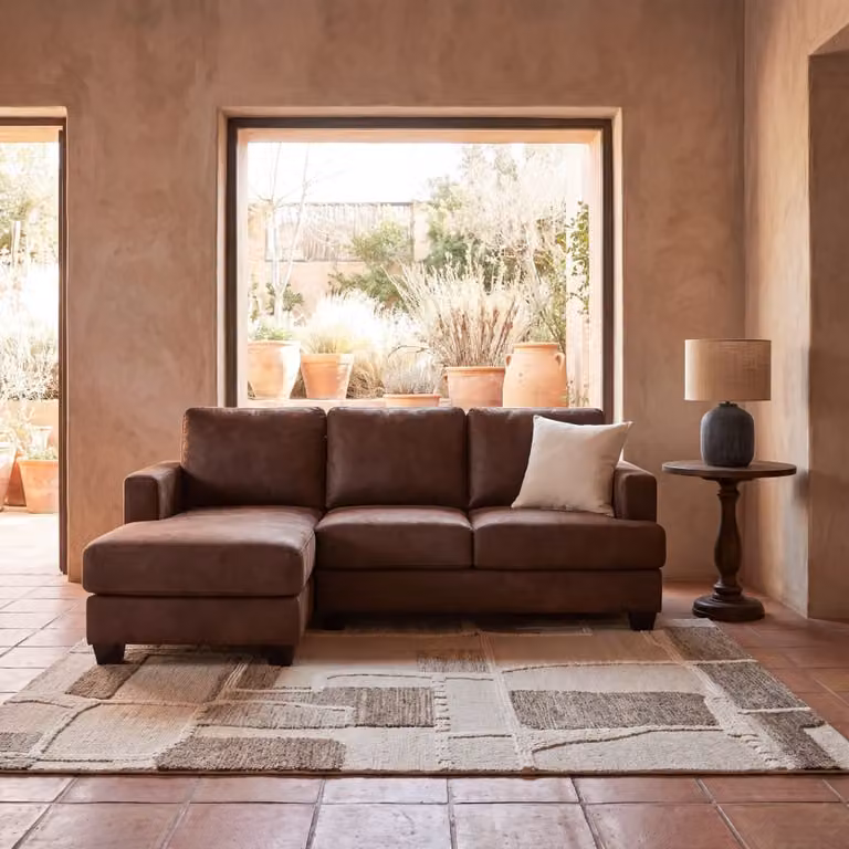 Sofá de 3/4 plazas con chaise longue izquierdo de antelina marrón Maison du Monde