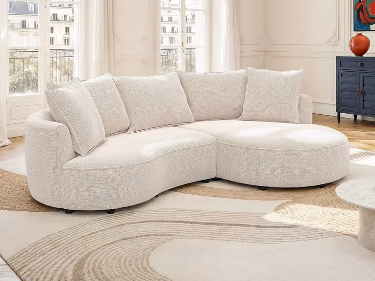 Sofá rinconera derecha CEPRANO de Maison Céphy en chenilla beige con cojines decorativos An/P/Al: 260 x 160 x 90 cm