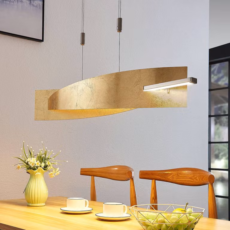 Lámpara colgante LED Marija de Lucande en color oro/latón, diseño moderno y regulable para salón o comedor