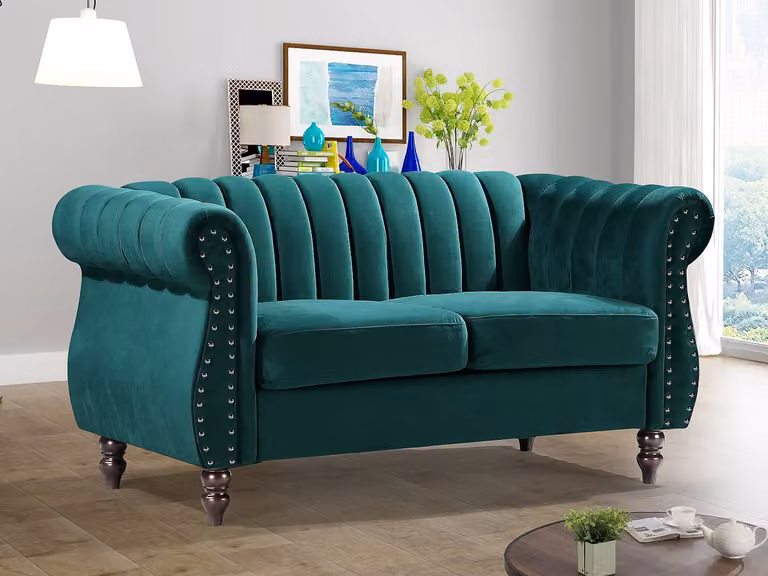 Sofá Chesterfield de 2 plazas TRUMBO tapizado en terciopelo verde con estructura de madera sólida An/P/Al: 150 x 78 x 77 cm