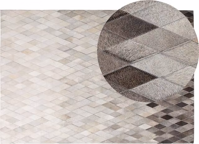 Alfombra de piel sintética Maldan en blanco y gris con diseño patchwork moderno, An/P: 140 x 200 cm