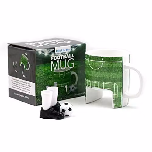 Taza de cerámica Out of the Blue con diseño de fútbol en color blanco de 250 ml