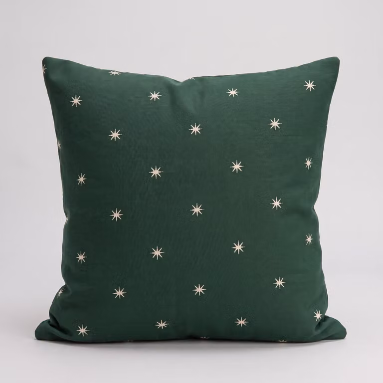 Pack de 2 fundas de cojín Gamusi de algodón con diseño de estrellas para Navidad en color verde y dorado, 45 x 45 cm