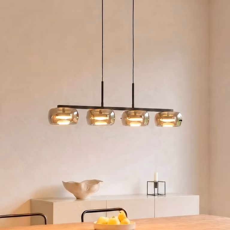 Lámpara colgante LED Martis de Lucande con 4 luces de vidrio y metal, atenuable, para salón o comedor, disponible en ámbar, negro o dorado/latón