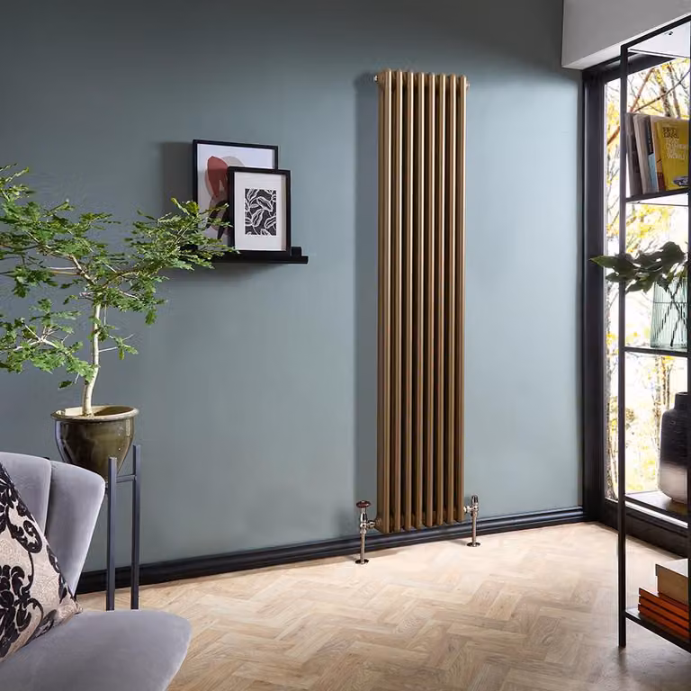 Radiador Vertical de Columnas Dobles Regent de Hudson Reed en Bronce Metalizado, Al 180 cm x An 38 cm x P 38 cm