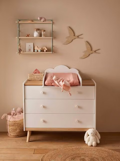 Cómoda infantil Vertbaudet LÍNEA CONFETTI en blanco, gris y verde con tiradores personalizables