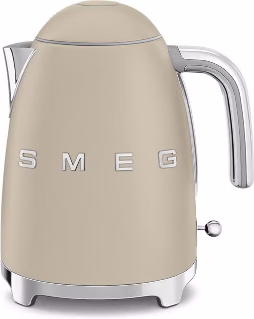 Hervidor eléctrico Smeg en color plata y beige con capacidad de 1,7 l