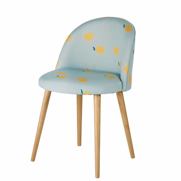 Silla infantil vintage de Maison du Monde con diseño floral en azul y amarillo