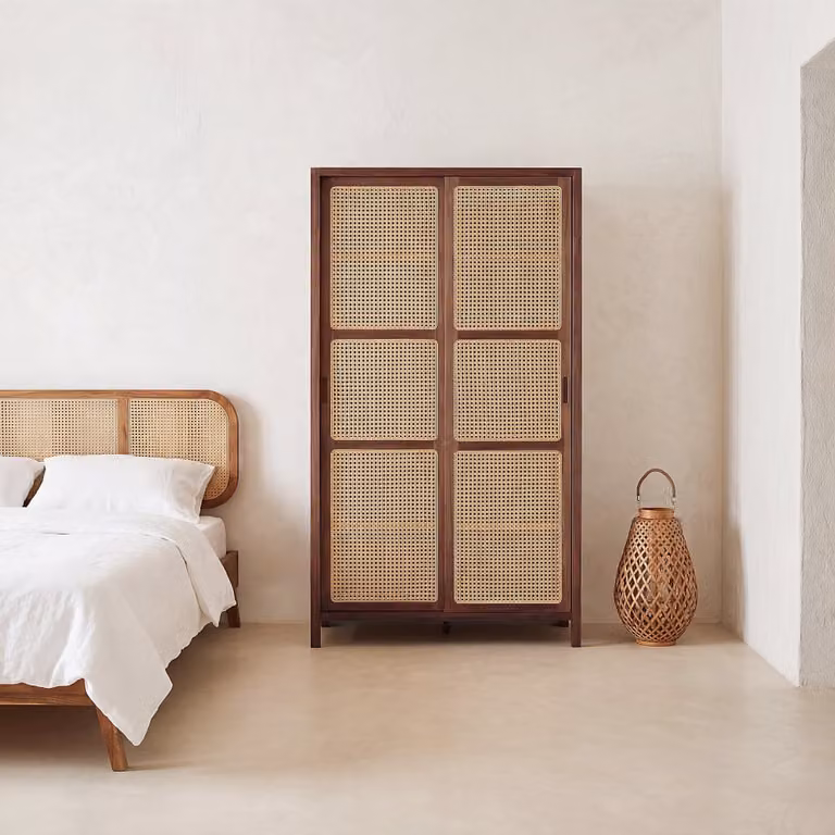 Armario de 2 puertas correderas de Maisons du Monde en acacia y ratán color marrón de 100 cm
